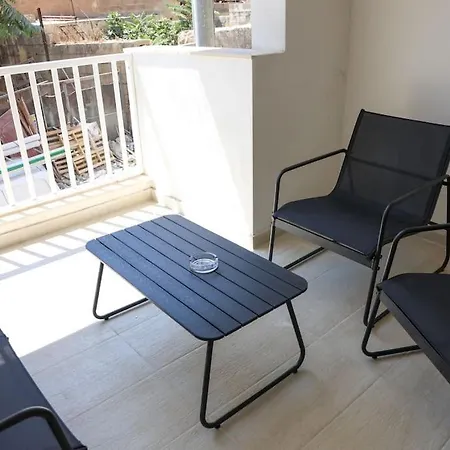 Stylish 2br With Private Terrace In By 360 Estates Апартаменты *