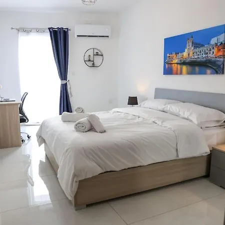 Stylish 2br With Private Terrace In By 360 Estates Апартаменты