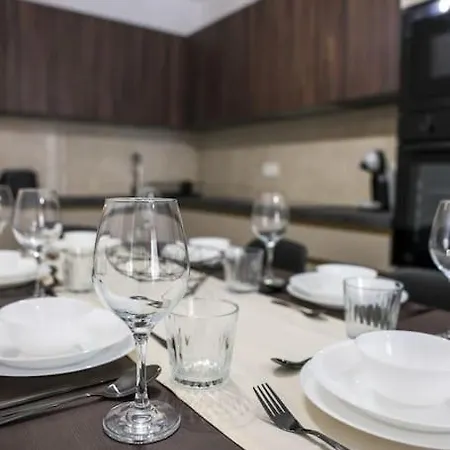 Stylish 2br With Private Terrace In By 360 Estates