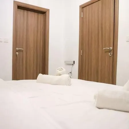 Appartamento Stylish 2br With Private Terrace In By 360 Estates *